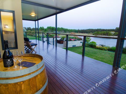 Charlie Bravo Villa Margaret River - Perths Hotel 1