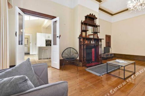 Rose Garden Spacious Family Home Near CBD - Perths Hotel 3