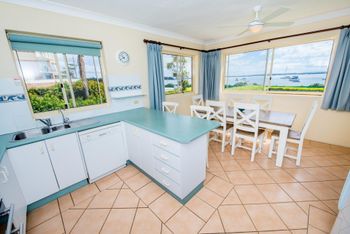 South Pacific Unit 1 Shoal Bay - Perths Hotel 1