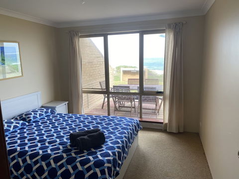 Lands Edge - Perths Hotel 3