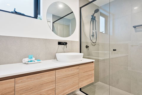 Allure Mooloolaba - Perths Hotel 2