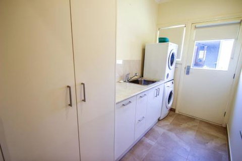 Bright Serendipity - Perths Hotel 4