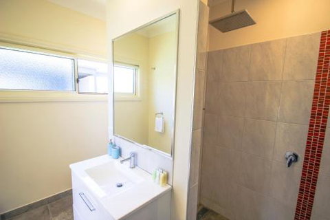 Bright Serendipity - Perths Hotel 2