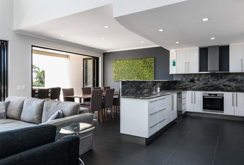 Ocean Break Coolum - Perths Hotel 5