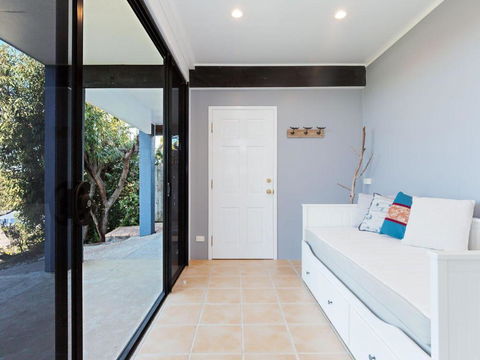 Whale Tales 78 Lentara Street FANTASTIC WATER VIEWS OVER FINGAL BEACH - Perths Hotel 1