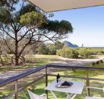 1 Intrepid 3 Intrepid Close Amazing views of Shoal Bay only 100m from the Beach - Perths Hotel