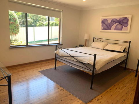 41 Leonard Avenue Pet Friendly Boat Parking & Aircon - Perths Hotel 5