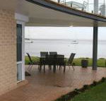 1 The Clippers 131 Soldiers Point Road fabulous waterfront unit - Perths Hotel