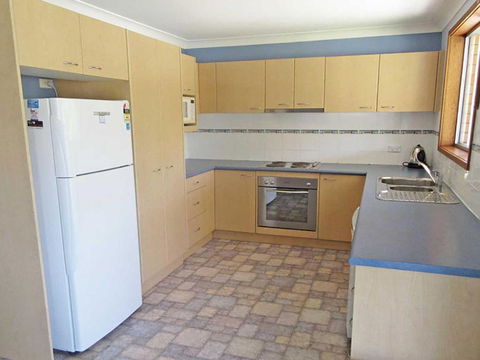 Catalina 7 Catalina Close Air Conditioned Large Home With Boat Parking - Perths Hotel 6