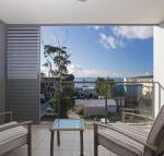 Unit 301 The Shoal 6 8 Bullecourt Street Air con walking to local shops  beach - Perths Hotel