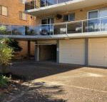 13 Parkview 11 13 Catalina Close great location unit with a locked garage - Perths Hotel