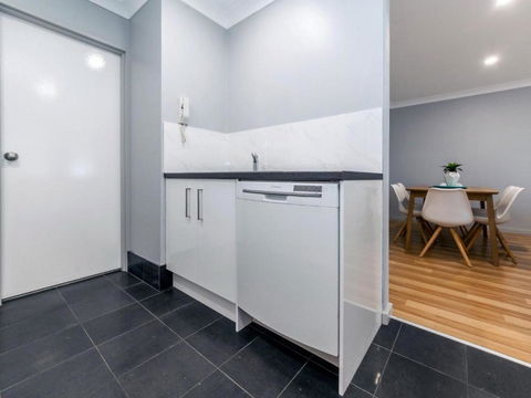 33 Bay Parklands 2 Gowrie Avenue Air Conditioning Foxtel Pool Tennis Court Spa - Perths Hotel 4
