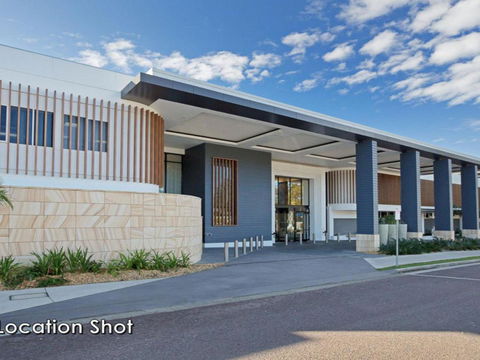 32 Bay Parklands 2 Gowrie Avenue Fantastic Unit With Air Conditioning Pool Tennis Court & Spa - Perths Hotel 2