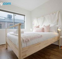 109Cozy Cranbourne Family House5Bed2Bath2Parking - Perths Hotel