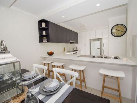 7 The Crest 6 8 Tomaree St. Stunning Unit With Spectacular Water Views. - Perths Hotel 6