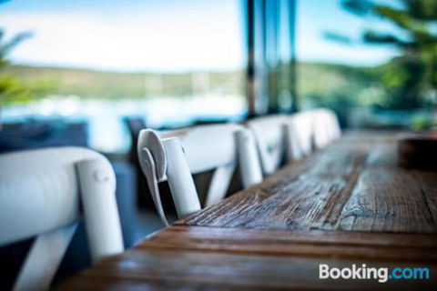 Beauty On Booker Bay - Perths Hotel 3