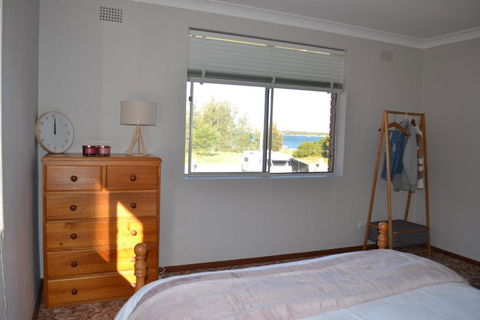 Apartment With Sweeping View Of The Bay 2 Bedrooms Sleeps 5 - Perths Hotel 5