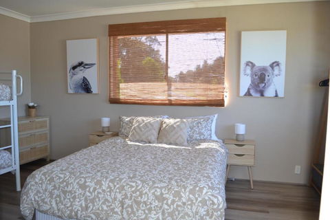 Apartment With Sweeping View Of The Bay 2 Bedrooms Sleeps 5 - Perths Hotel 1