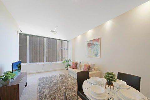A Comfy & Central 2BR Apt Near Flinders Station - Perths Hotel 5
