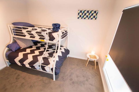 Contemporary â€˜Espritâ€™ With River Reserve Access - Perths Hotel 4