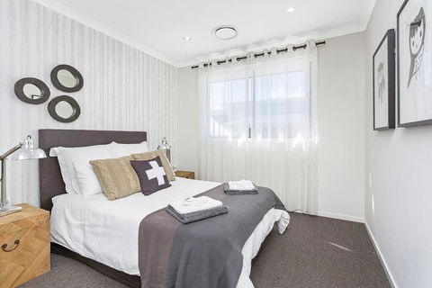 Luxury Brand New Home - Perths Hotel 5