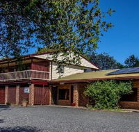Nundle Accommodation - Perths Hotel