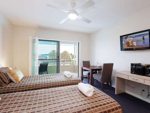 Oaks Pacific Blue 278 265 Sandy Point Road - Perths Hotel 1
