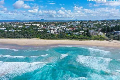 Ultimate Beachfront Living Sunshine Beach - Perths Hotel 3