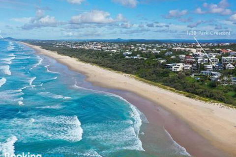 Ultimate Beachfront Living Sunshine Beach - Perths Hotel 1