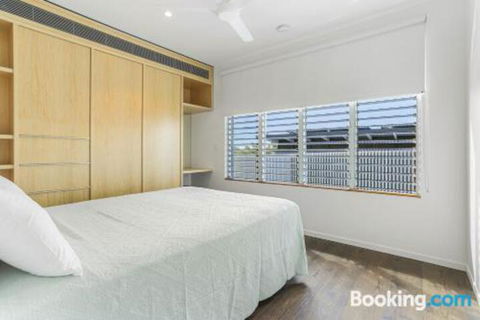 Ultimate Beachfront Living Sunshine Beach - Perths Hotel 0