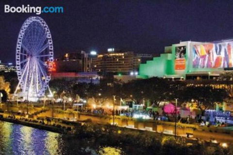 3br Stylish Apt CBD River & City Views SpaSaunaPoolWIFINetflix - Perths Hotel 3
