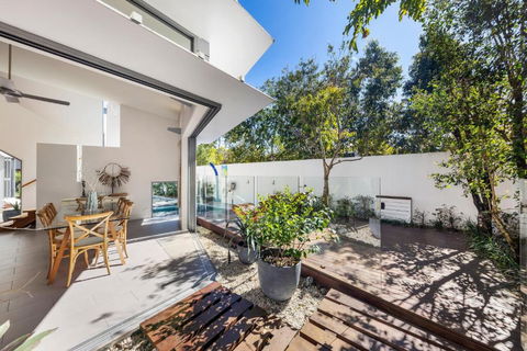 Ultimate Light & Space Noosa Heads - Perths Hotel 4