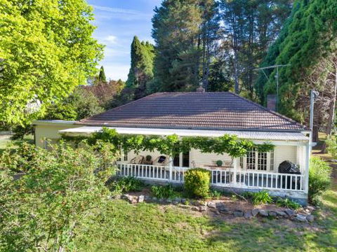 Redwood Cottage Burradoo Getaway Southern Highlands 4pm Check Out Sunday - Perths Hotel 0