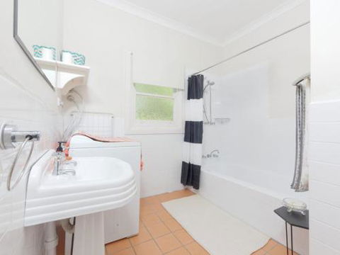 Redwood Cottage Burradoo Getaway Southern Highlands 4pm Check Out Sunday - Perths Hotel 3
