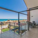 Surf & Sun In Silver Sands - Perths Hotel 0