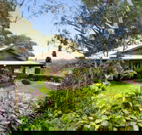 Italian Hill Garden Villa - Perths Hotel