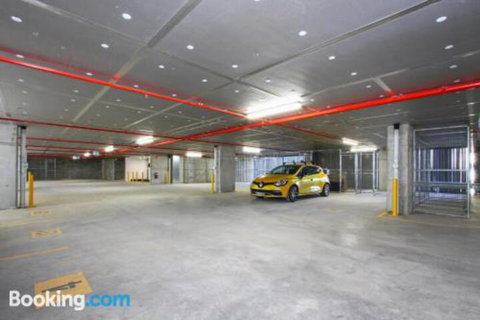Cozy Homely Apartment CBR Central - Perths Hotel 0