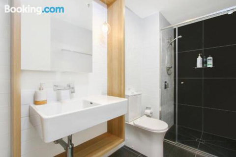 Cozy Homely Apartment CBR Central - Perths Hotel 6