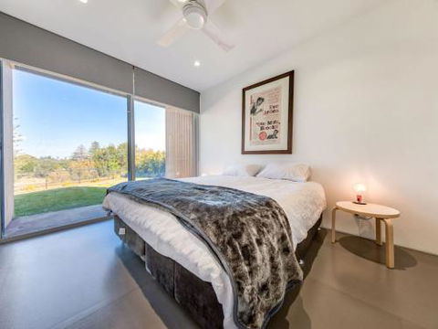 FAIRYTALE Gerroa 4pm Check Out Sundays - Perths Hotel 3