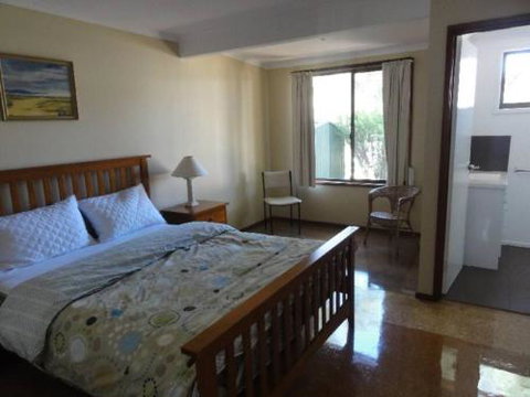 14 Tecoma Avenue Sandy Point - Perths Hotel 4