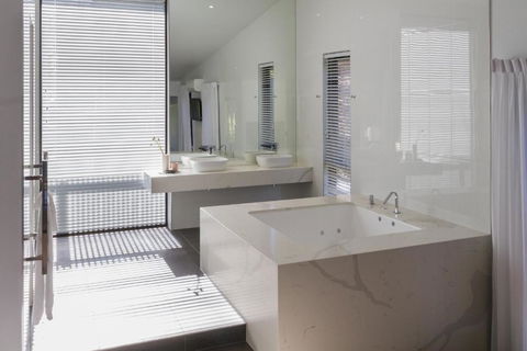 Hepburn Springs Escape Villa 7 - Perths Hotel 4