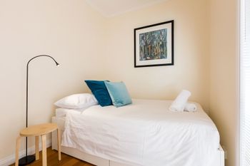 KIM 2BDR West Melbourne Apartment - Perths Hotel 1