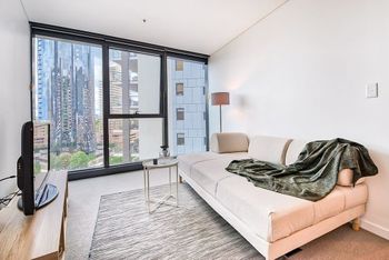 Designer CBD Apartment With Infinity Pool - Perths Hotel 0
