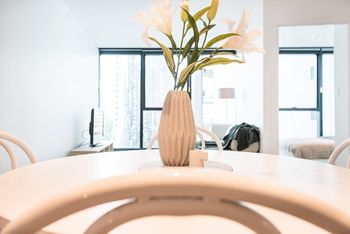 Designer CBD Apartment With Infinity Pool - Perths Hotel 5
