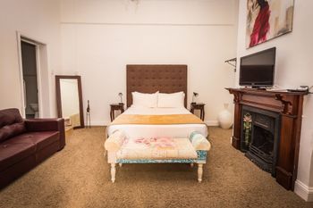 Spooky Hall Motel - Perths Hotel 1