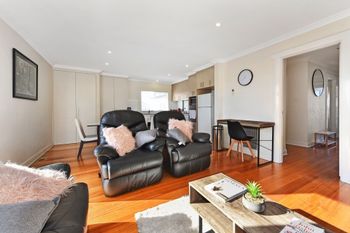 Spacious & Bright 4 Bedroom Home - Perths Hotel 1