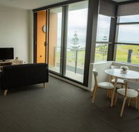 Watt Street 1 BR Apartment w Ocean Views - Perths Hotel