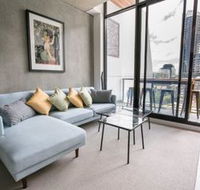 Spacious Apartment Close to Melbourne CBD - Perths Hotel