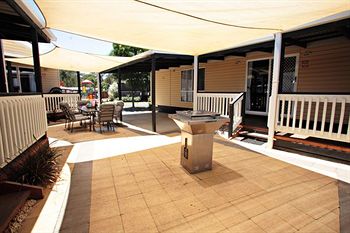 Yarraby Holiday Park - Perths Hotel 3