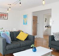 Newly Renovated Unit Waters Edge - Perths Hotel